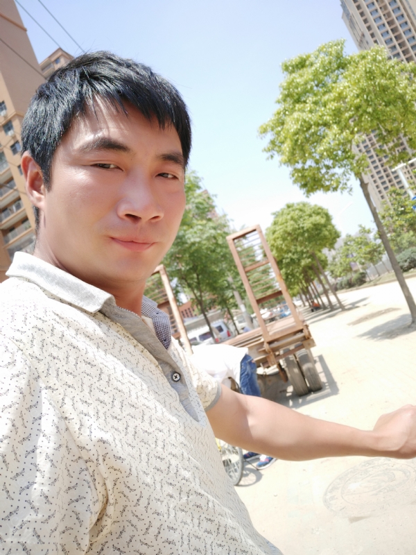 勇哥的第一张照片--周口相亲服务中心