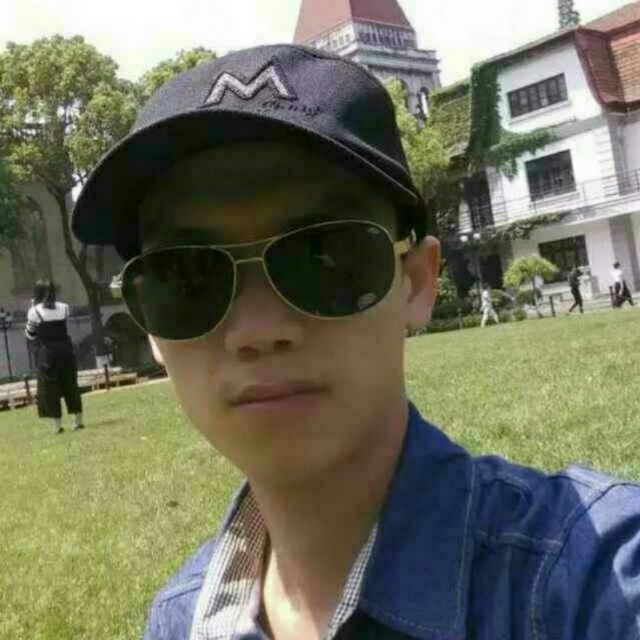 龙小华的第一张照片--周口相亲服务中心