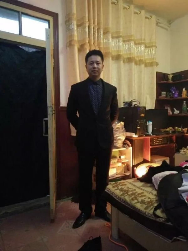 亮亮的第一张照片--周口相亲服务中心