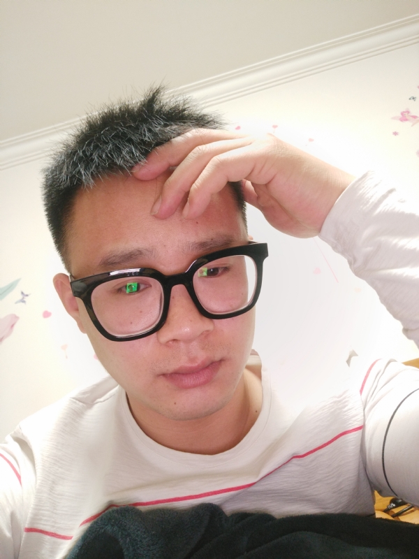 华灯初上的夜晚的第一张照片--周口相亲服务中心