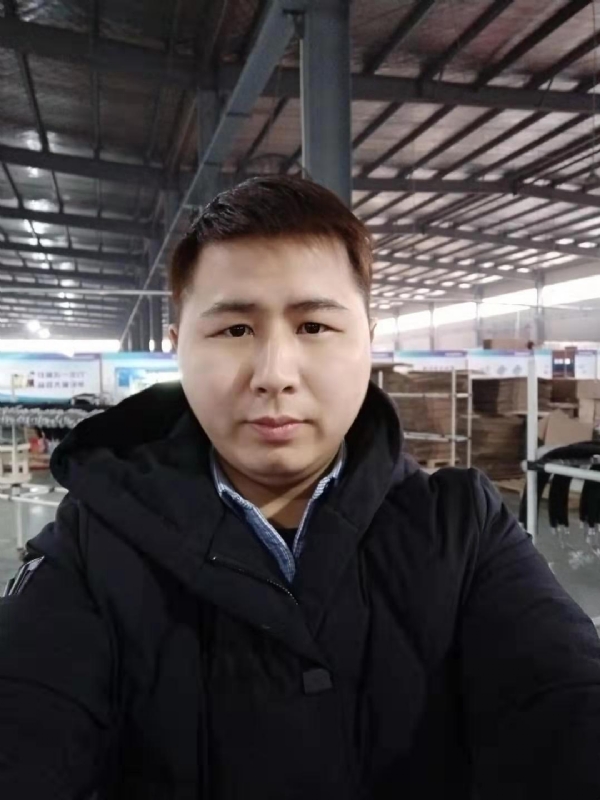 刀锋的第一张照片--周口相亲服务中心