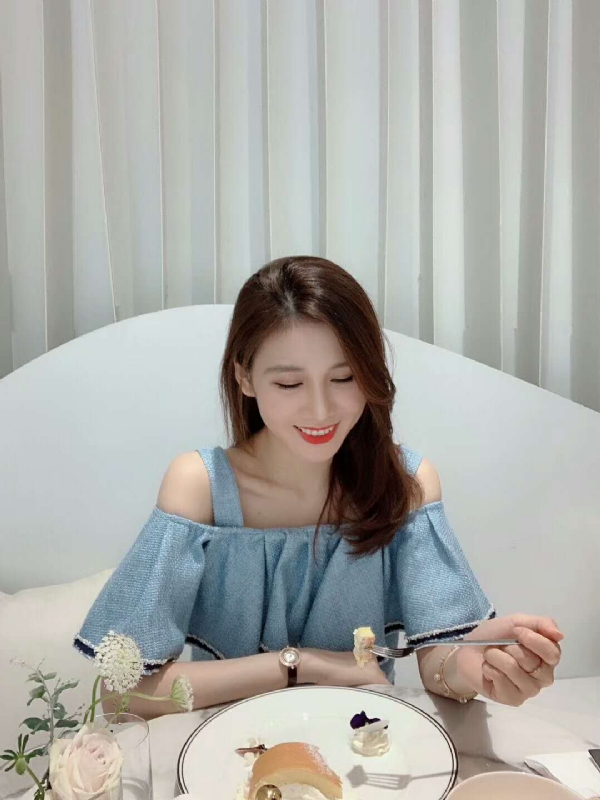 Emily的第三张照片--周口相亲服务中心