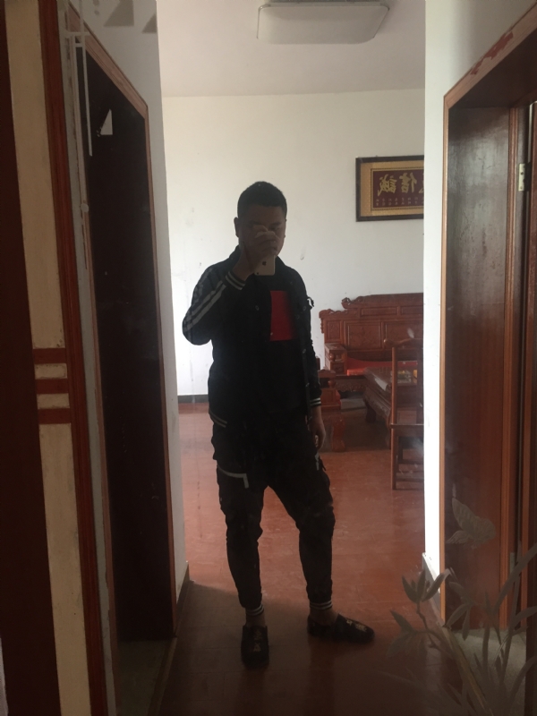 MC无所畏惧的第一张照片--周口相亲服务中心