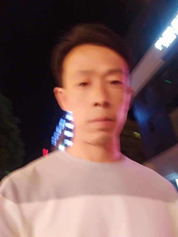 找个人来爱的第一张照片--周口相亲服务中心