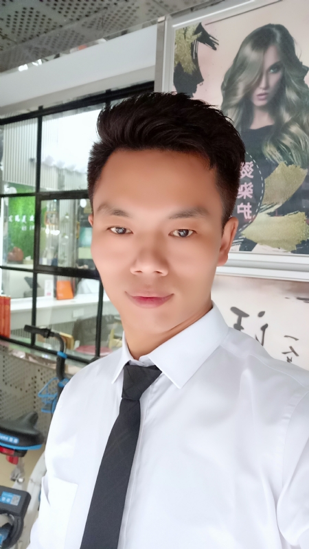 阳光男士的第一张照片--周口相亲服务中心