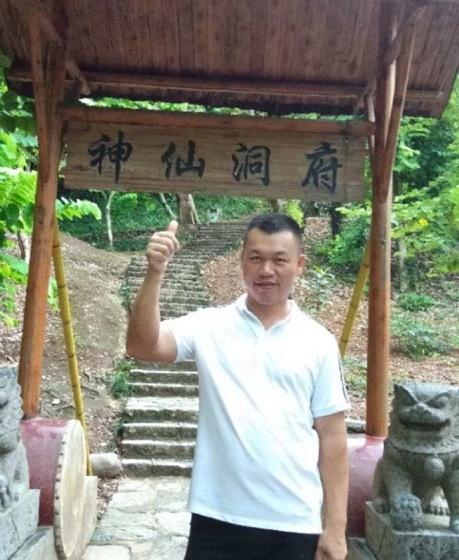 强仔的第一张照片--周口相亲服务中心