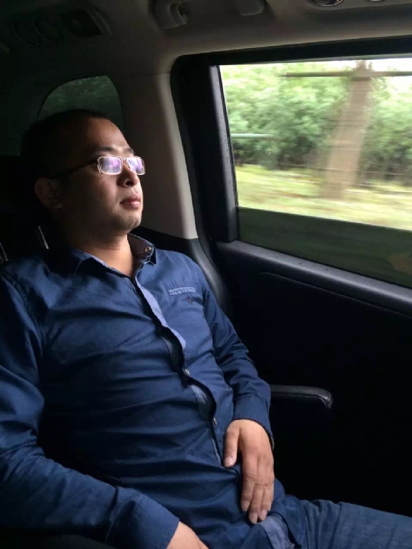 世界那么大的第三张照片--周口相亲服务中心