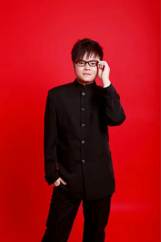 站在远处看童年的第一张照片--周口相亲服务中心