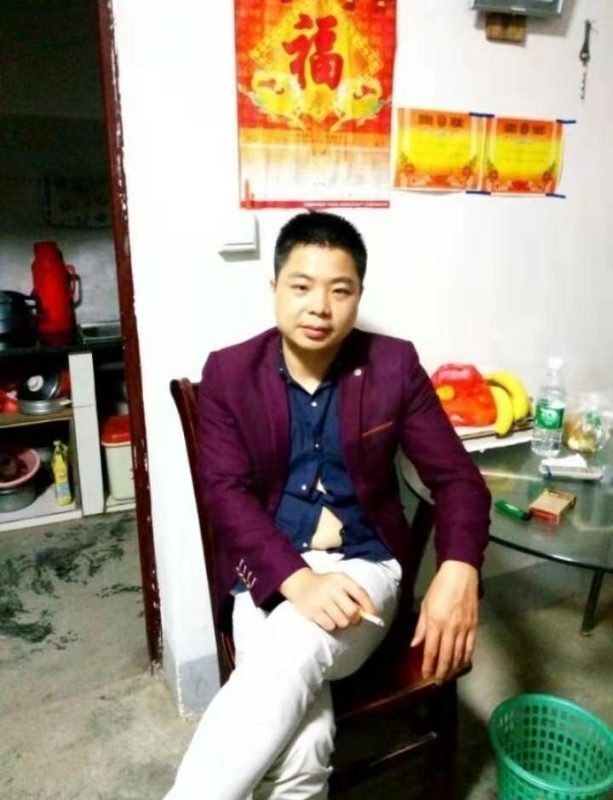 蓝色的微笑的第一张照片--周口相亲服务中心