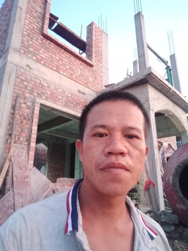 浅笑的第一张照片--周口相亲服务中心