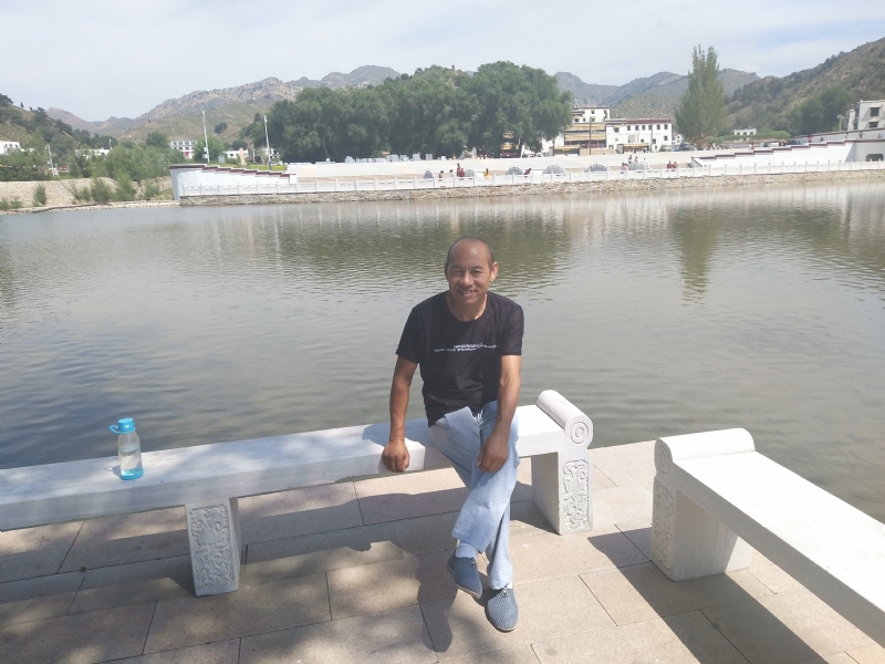 大漠独行的第一张照片--周口相亲服务中心