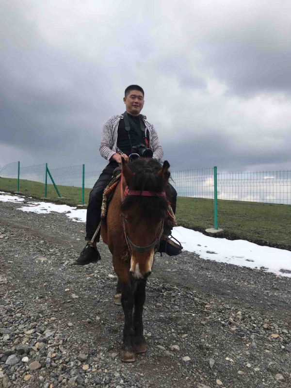 一个人的第一张照片--周口相亲服务中心