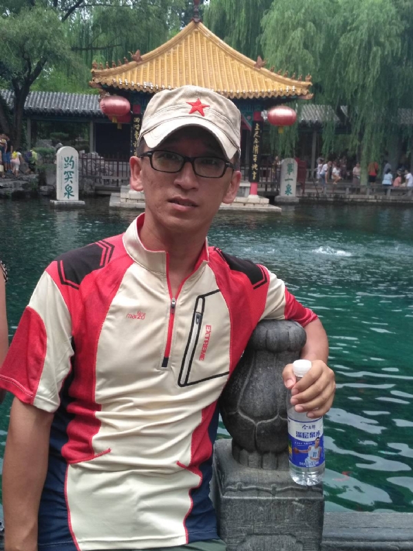 晓峰的第二张照片--周口相亲服务中心