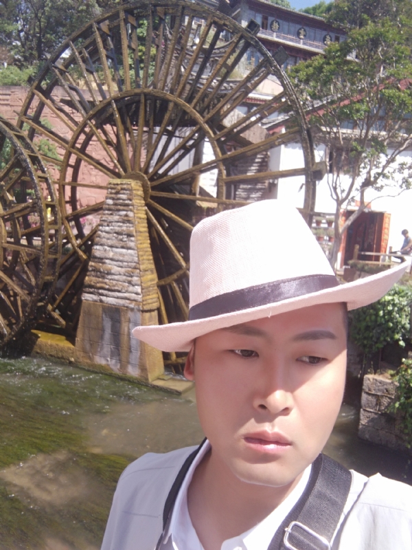 曲靖相亲的第一张照片--周口相亲服务中心