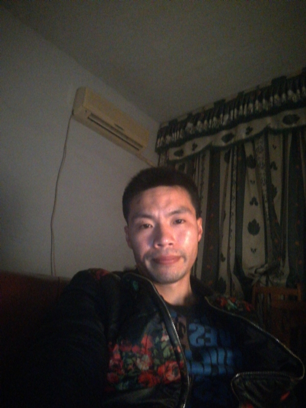 性情男儿的第一张照片--周口相亲服务中心