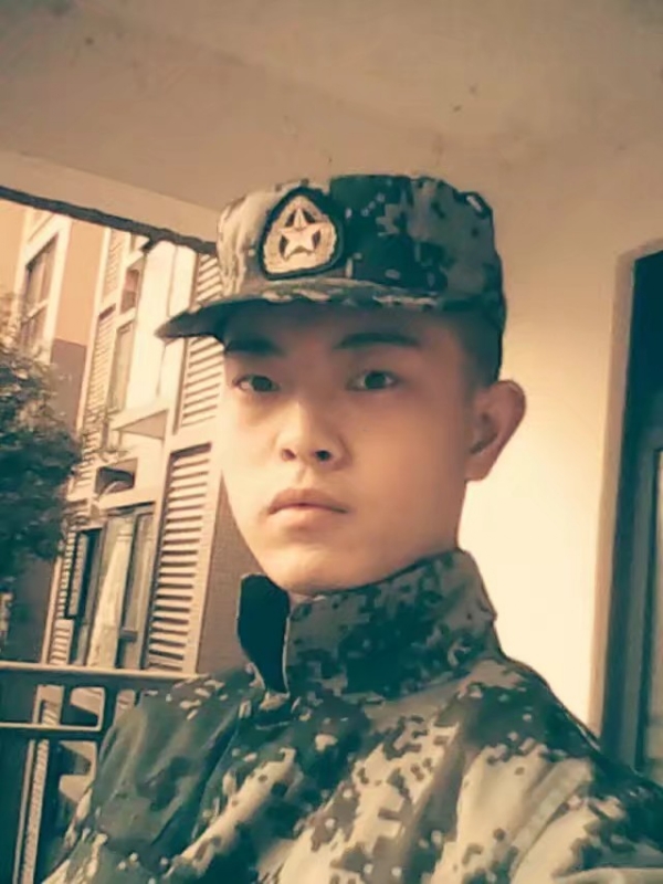 深情留给意中人aaaa的第一张照片--周口相亲服务中心