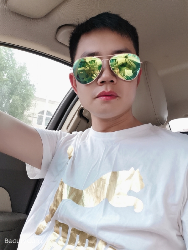 奋斗的第一张照片--周口相亲服务中心