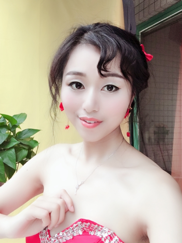 薇薇的第一张照片--周口相亲服务中心