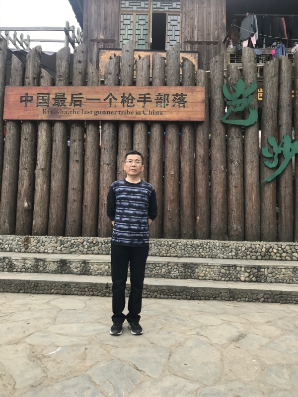 屯里的富豪的第一张照片--周口相亲服务中心