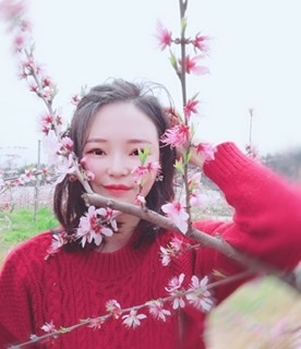 小桌子的第二张照片--周口相亲服务中心