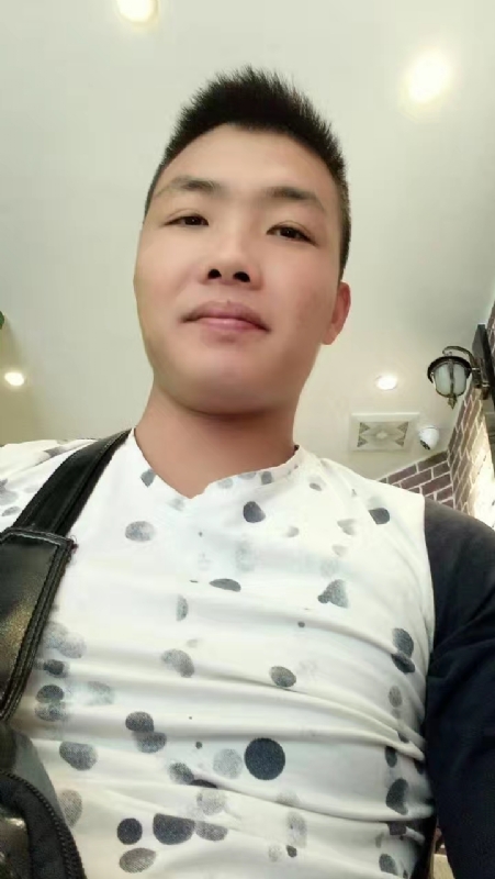 吃生蚝的小乖乖的第一张照片--周口相亲服务中心