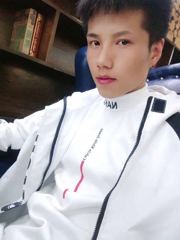 梁辞的第一张照片--周口相亲服务中心