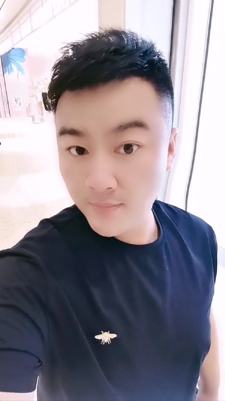 微风徐徐的第一张照片--周口相亲服务中心