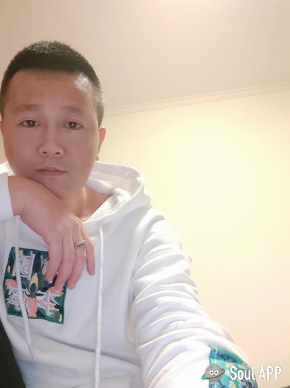 Away的第一张照片--周口相亲服务中心