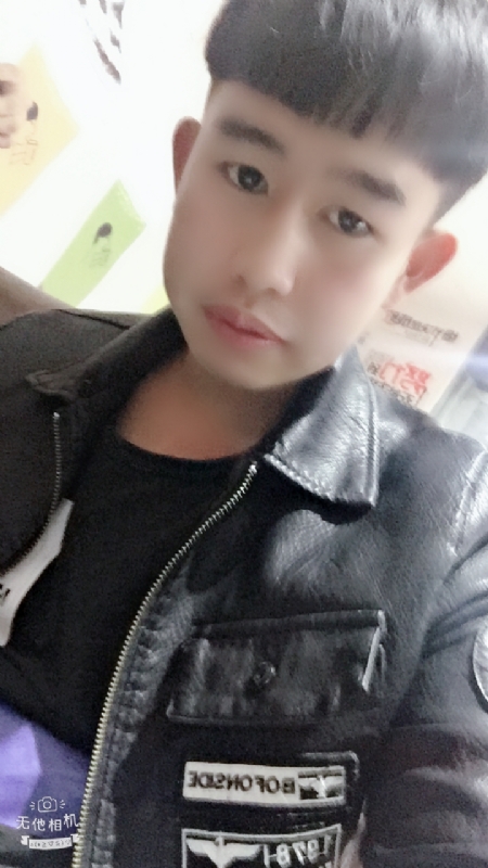 军绿色的第一张照片--周口相亲服务中心