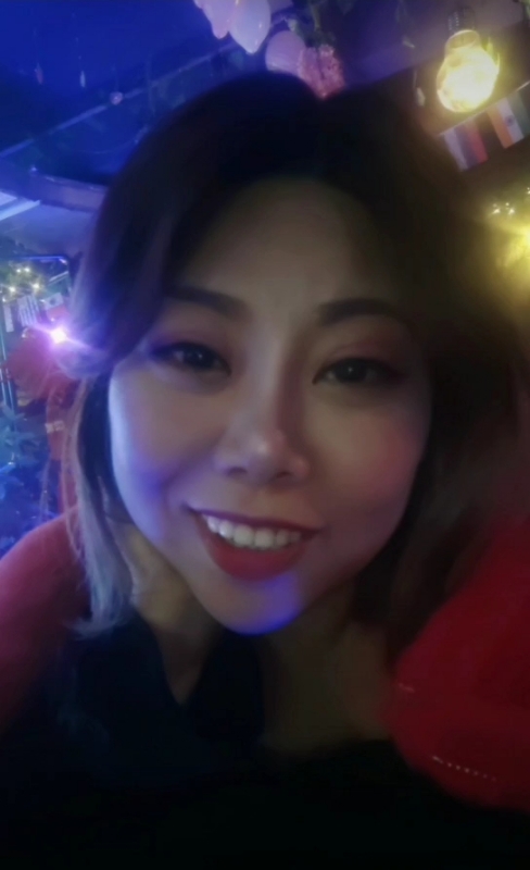 收快递的费仙女的第一张照片--周口相亲服务中心