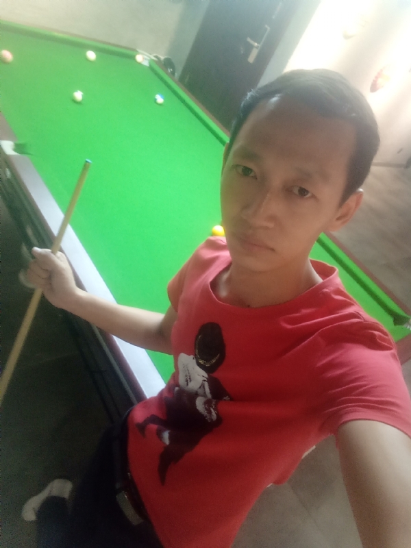 耳机分你一半的第一张照片--周口相亲服务中心