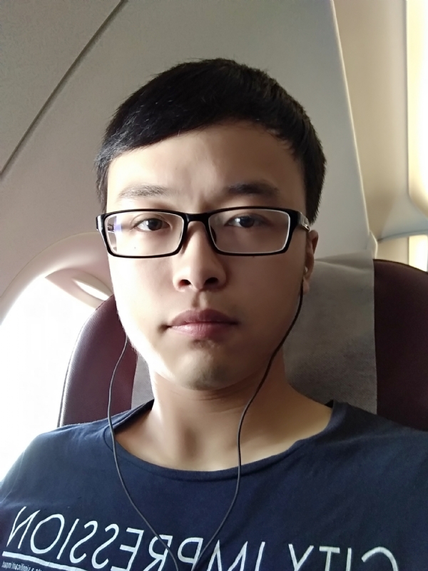 在水一方的第二张照片--周口相亲服务中心