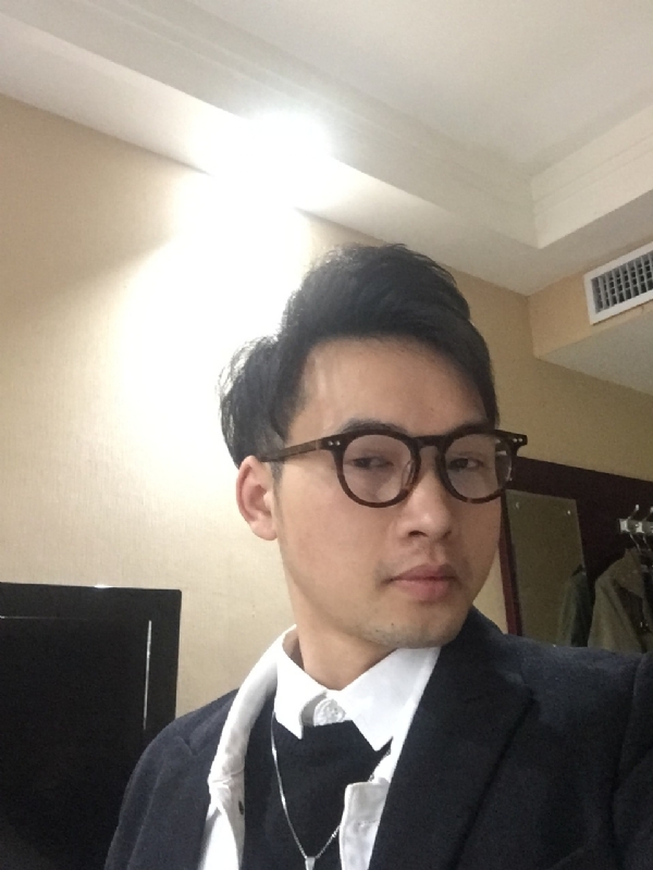 曾亮的第一张照片--周口相亲服务中心