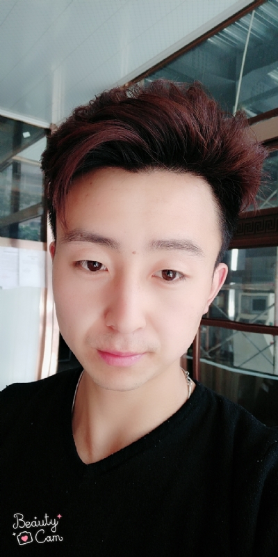 拼命微笑的第三张照片--周口相亲服务中心