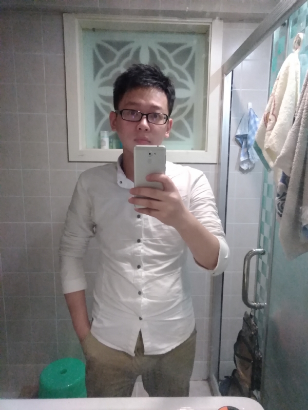 花谢魂伤的第二张照片--周口相亲服务中心