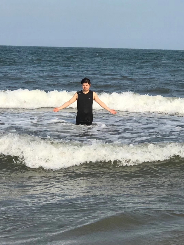 TS杰的第一张照片--周口相亲服务中心