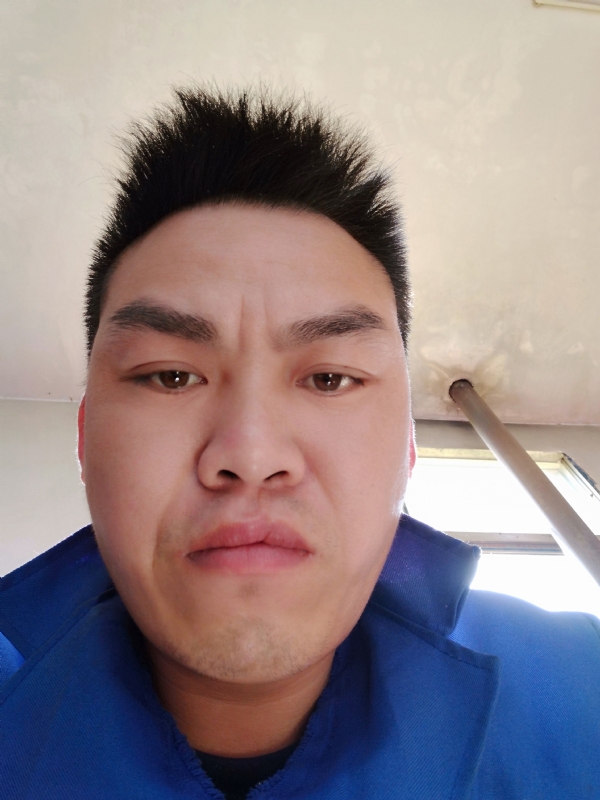 太阳红的第二张照片--周口相亲服务中心