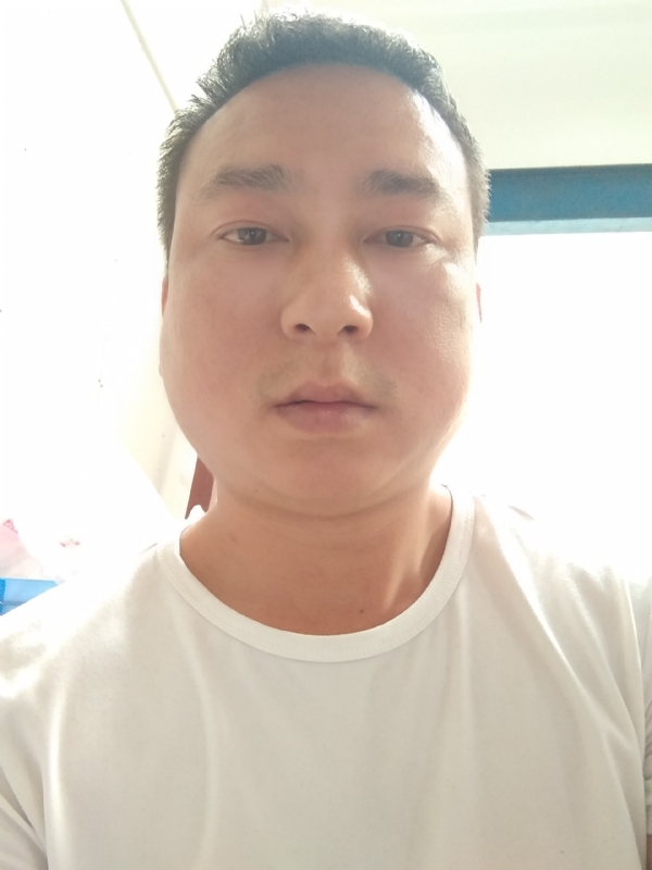 大叔的第一张照片--周口相亲服务中心