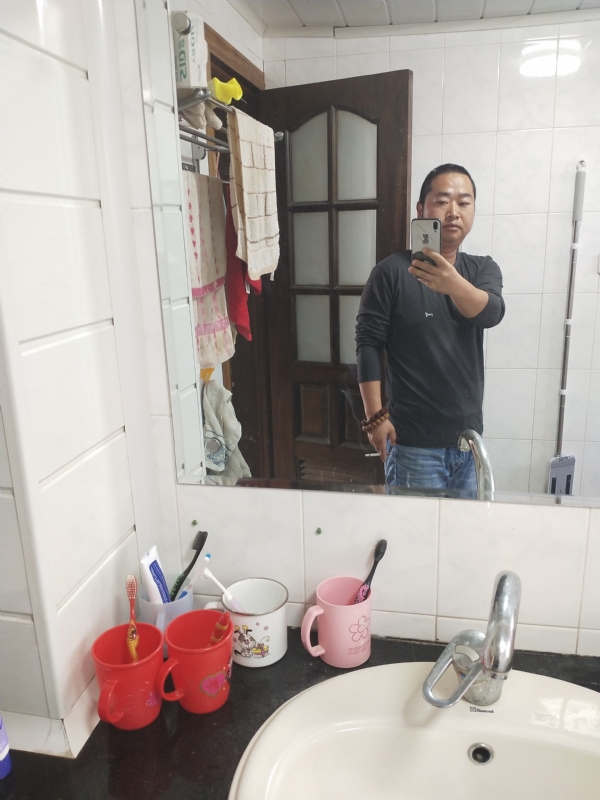 半世人间的第二张照片--周口相亲服务中心