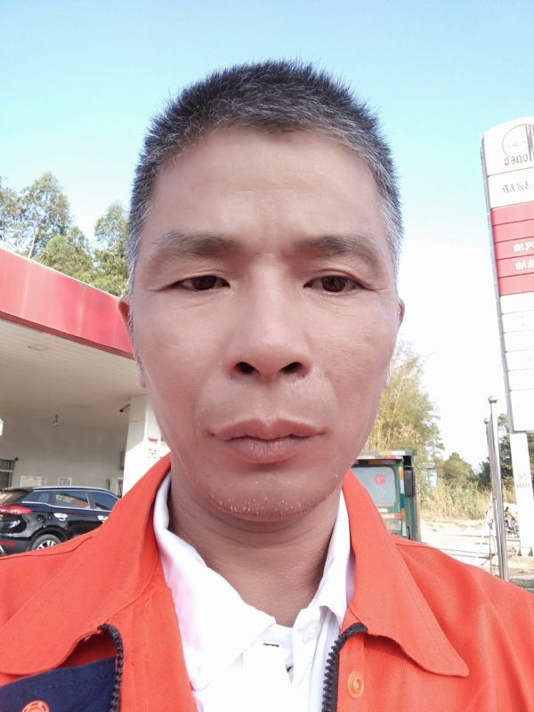 静候缘分的第一张照片--周口相亲服务中心