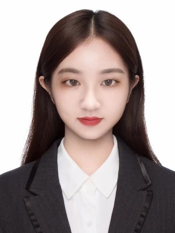 侧耳倾听的第一张照片--周口相亲服务中心