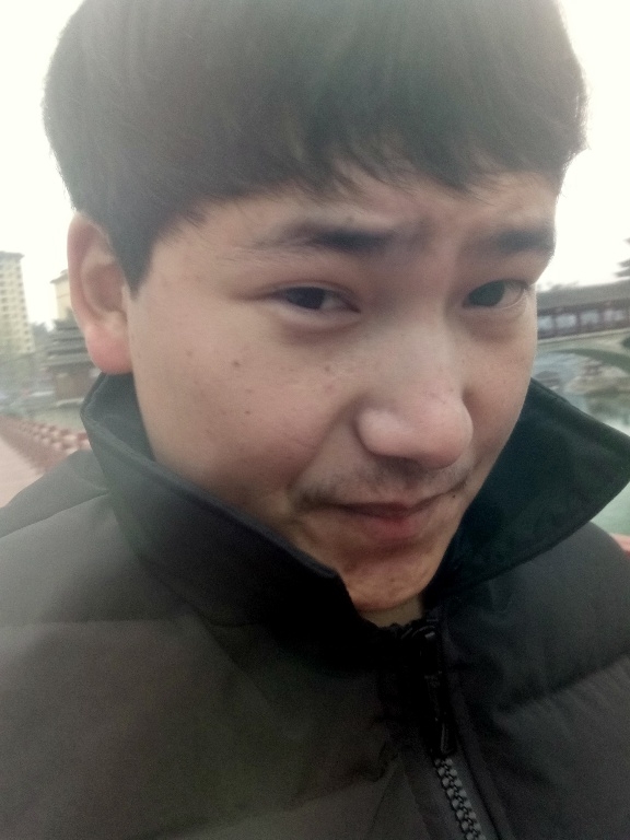 侗族青年作家超超的第二张照片--周口相亲服务中心