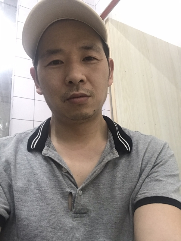 老何的第一张照片--周口相亲服务中心