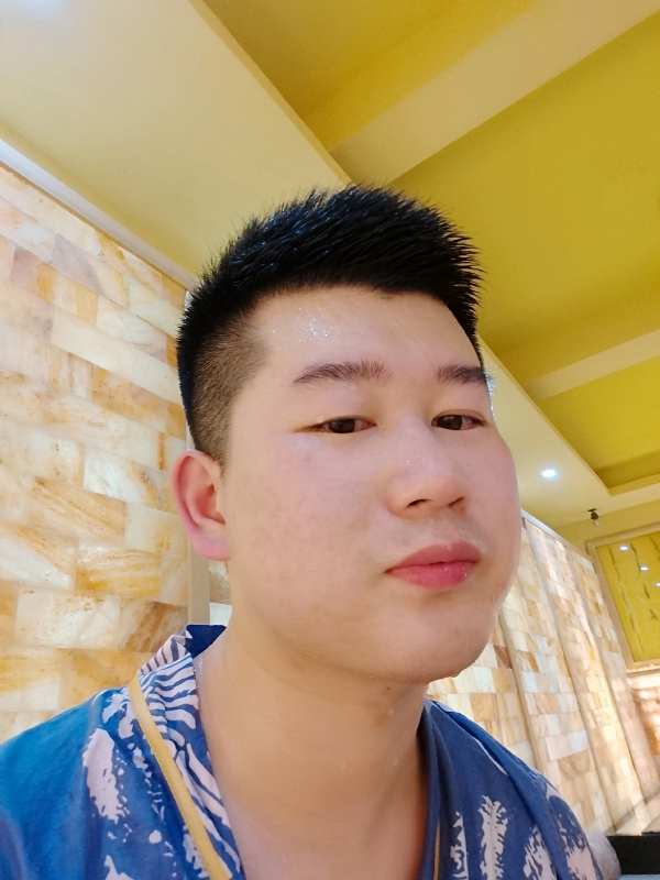 六月与阿十二的第一张照片--周口相亲服务中心