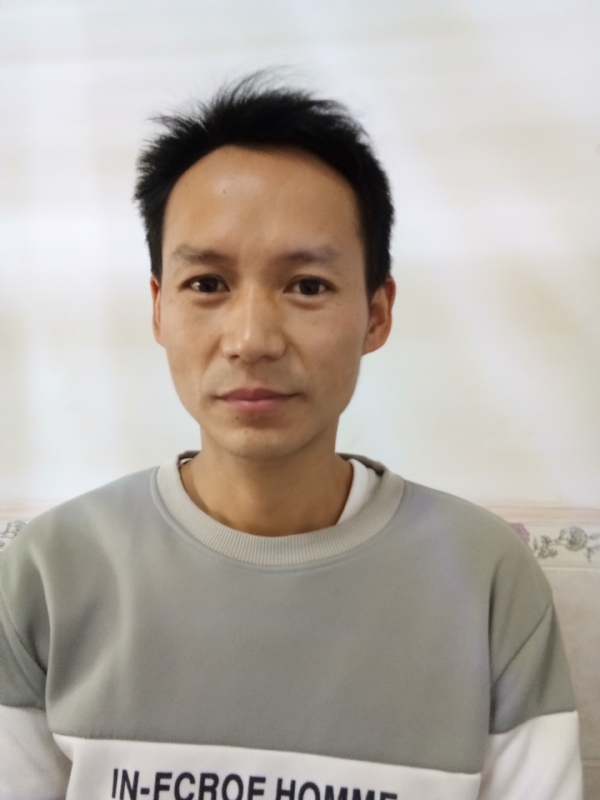 单亲爸爸的第一张照片--周口相亲服务中心