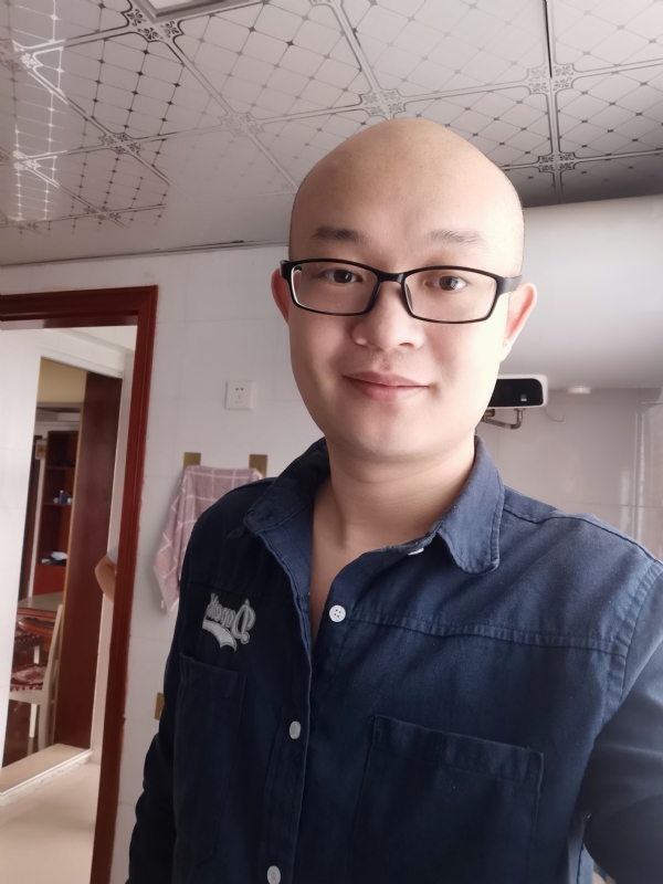 凝望远方的第一张照片--周口相亲服务中心