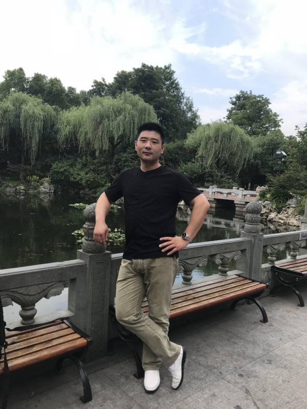 未来可期的第一张照片--周口相亲服务中心