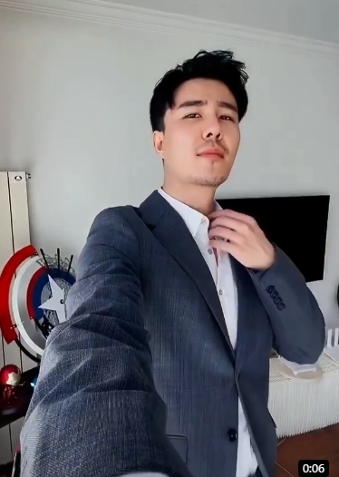 孤獨一郎的第一张照片--周口相亲服务中心