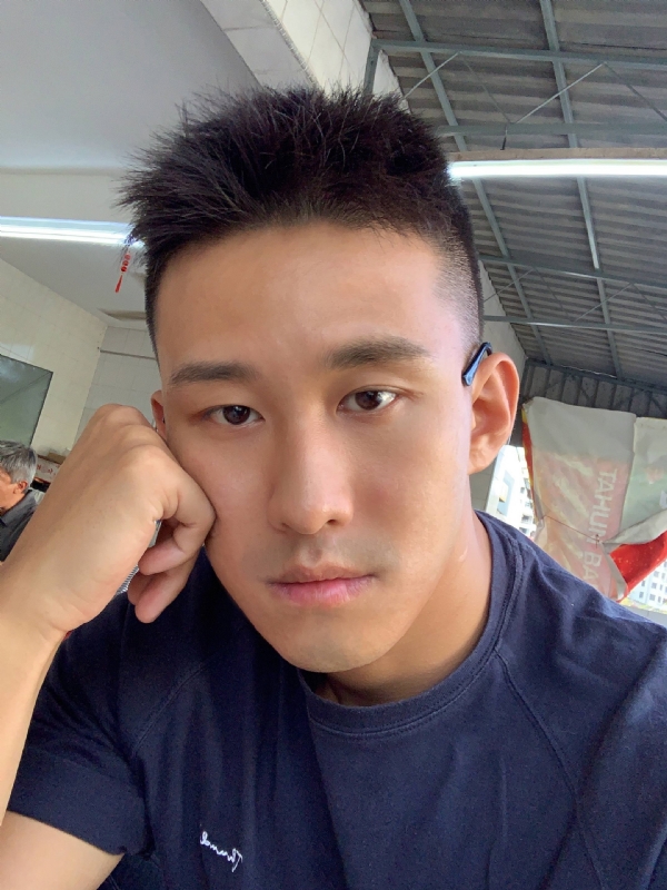 相见恨晚的第二张照片--周口相亲服务中心