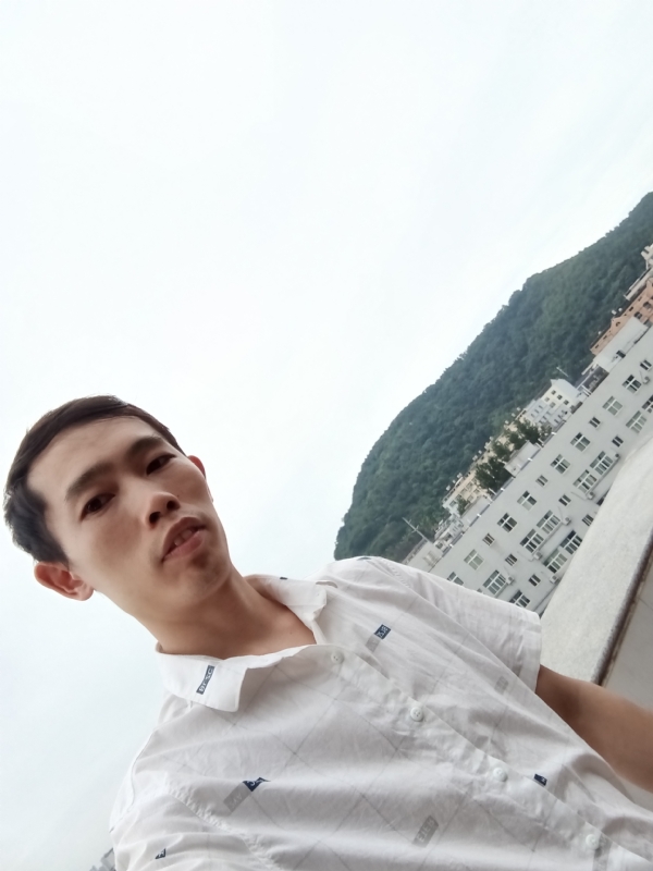 会飞的鱼的第一张照片--周口相亲服务中心